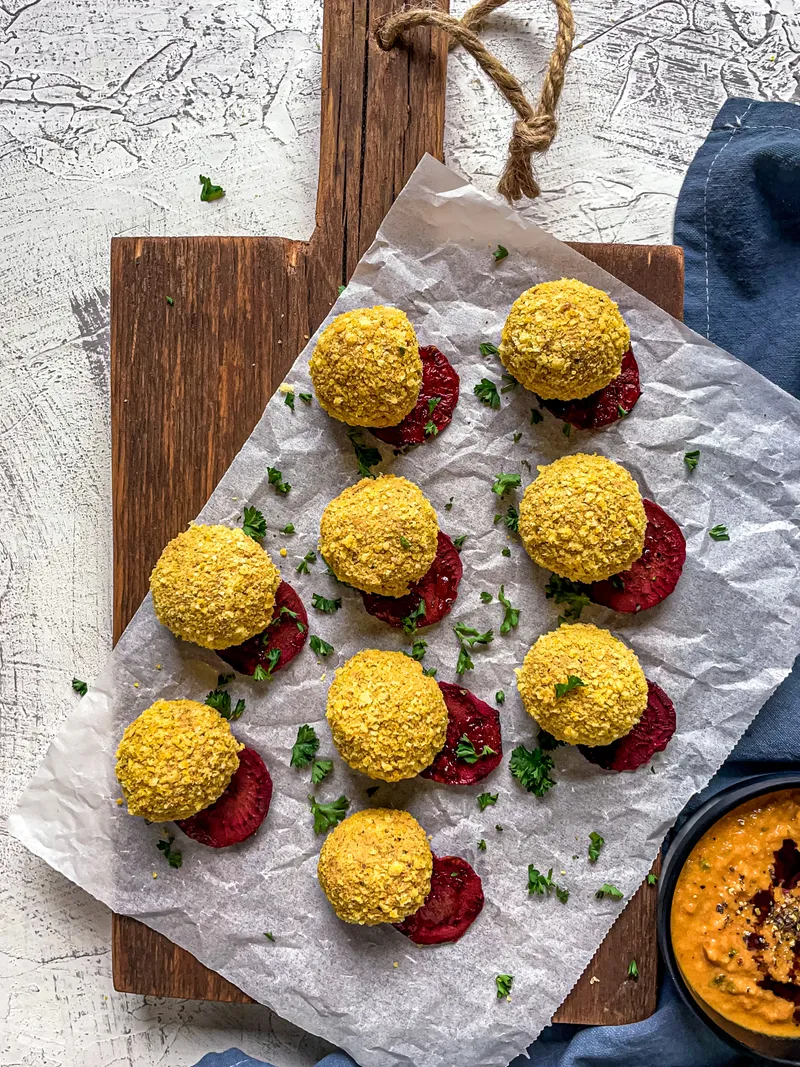 Baked hummus balls